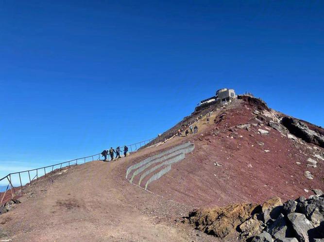 为什么晚上登富士山「男子登富士山身亡视频」 供需信息